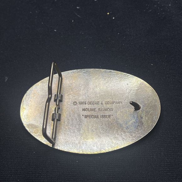 VINTAGE 1985 **JOHN DEERE** TITAN II COMBINE TRACTOR BELT BUCKLE (Never Worn) - Picture 4 of 9